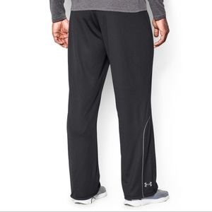 Under Armour Pant Size Medium Black and Gray Loose Fit